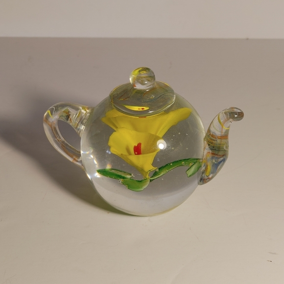 Glass Tea Pot shaped Paper Weight with Yellow Flower - Picture 7 of 9
